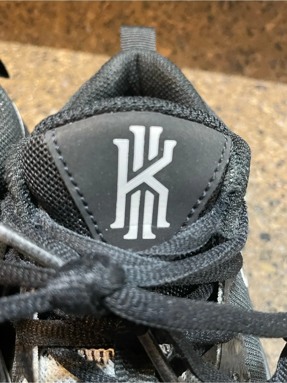 Nike Kyrie Flytrap VI Black White Big Kids' Sz 3.5 Mid-Top Athletic Basketball